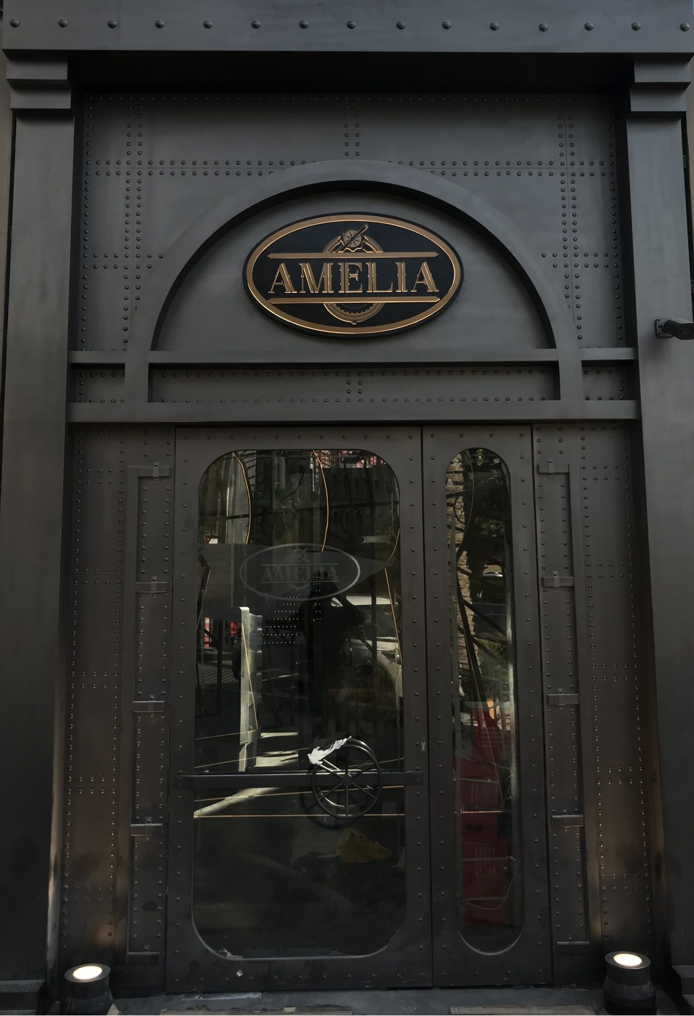 Amelia push-through box sign